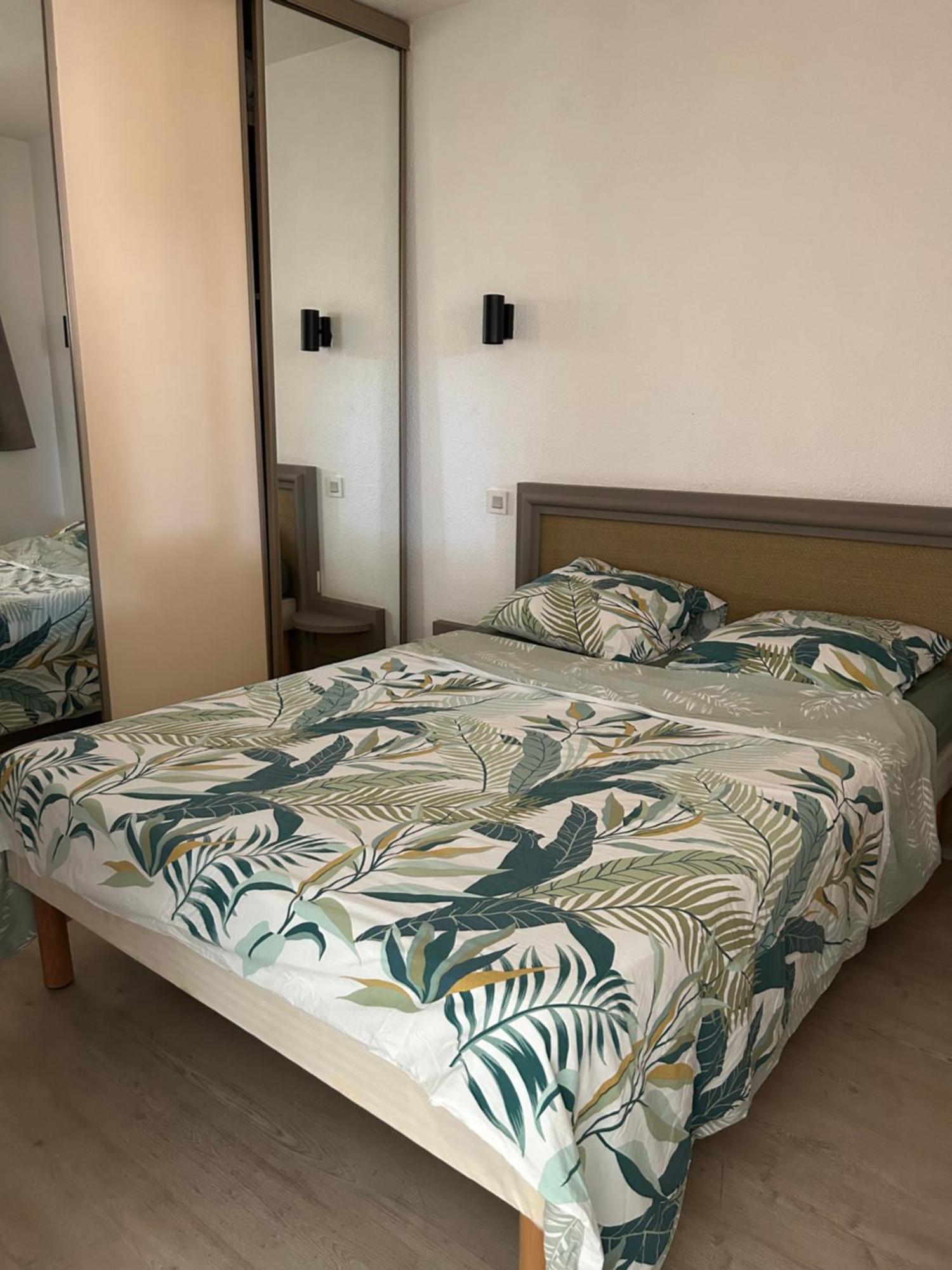 Domaine Valescure Appartement 1 Ou 2 Pieces Vue Jardin Ou Piscine Saint-Raphaël エクステリア 写真